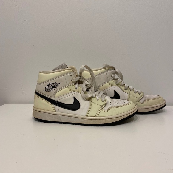 Nike Jordan 1 Mid Coconut Milk in US 9 - Picture 1 of 6